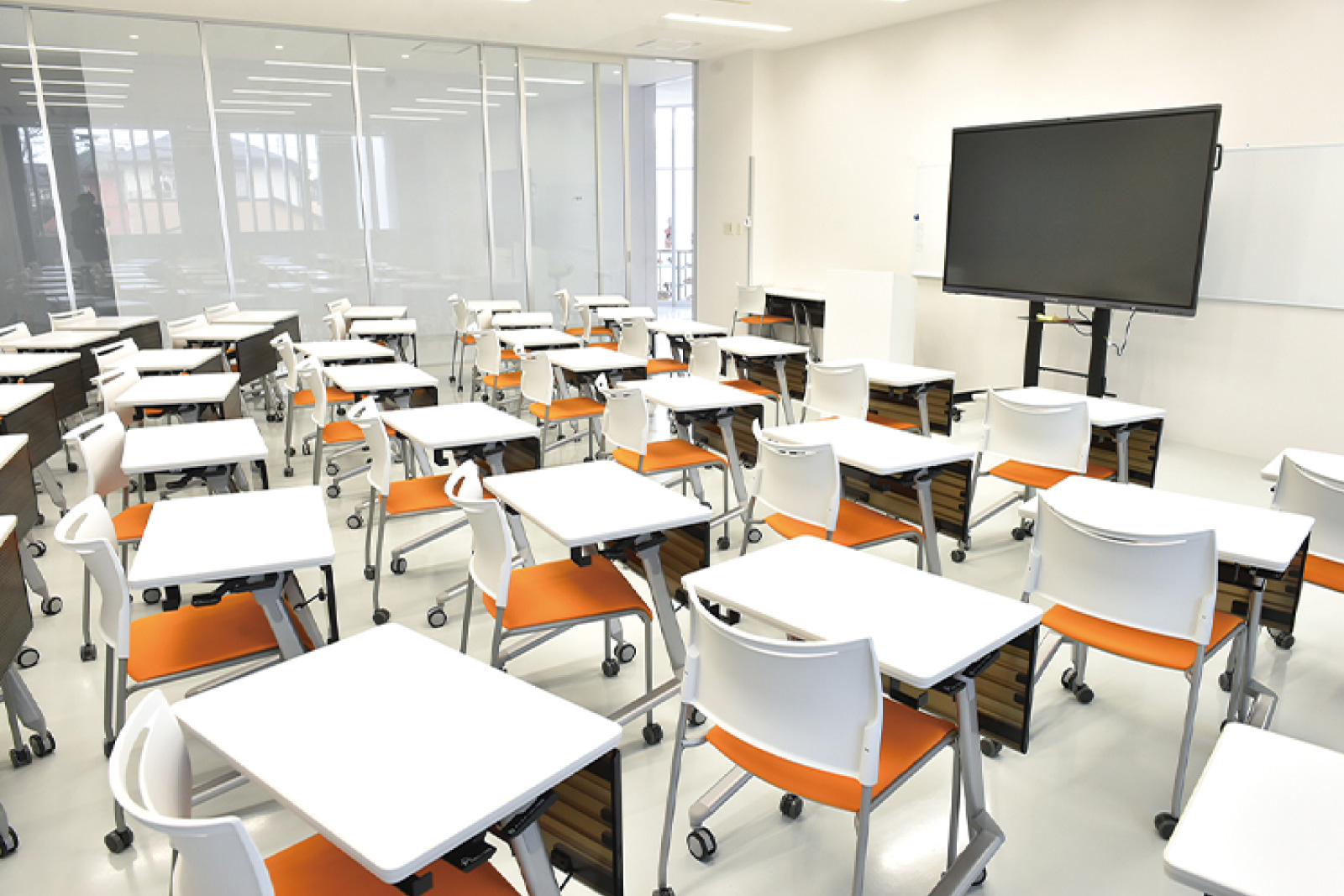 学習環境の提供と担任・副担任制による充実のサポート